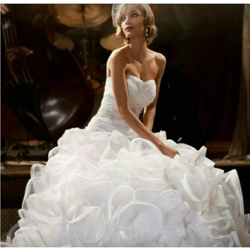 Galina Signature wedding dress and veil size 12/14 with corset back train bustle
